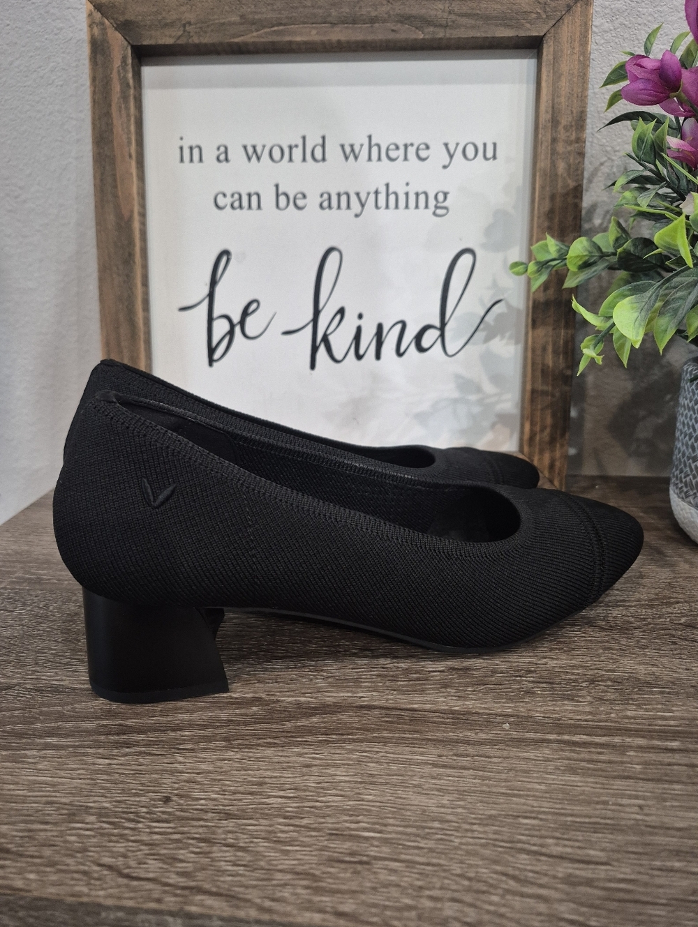 NEW Vivaia Julie Arch Pro Stress Low Block Heel Pumps - Women Shoes Size 39 - Picture 3 of 7